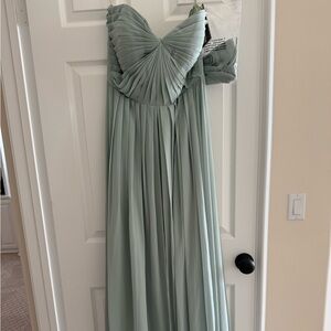 Unworn Mira Convertible dress from Jenny Yoo in size 16.